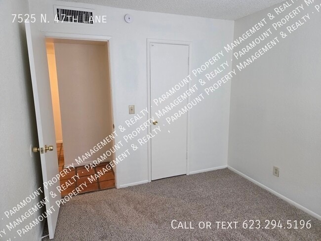 Building Photo - 7525 N 47th Ln