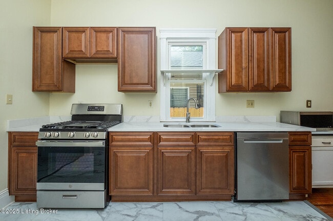 Building Photo - 1510 E Breckinridge St