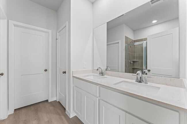 Building Photo - 259 Brazen Forest Trl