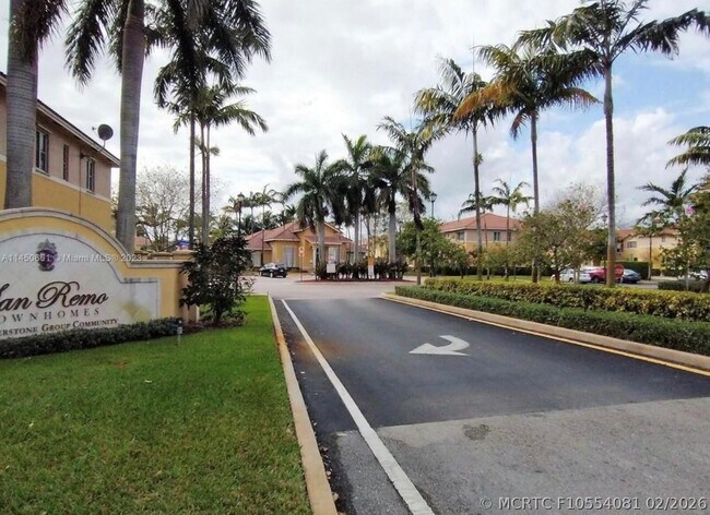 Building Photo - 6030 SW 19th Pl