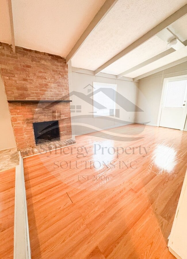 Building Photo - Madison Schools