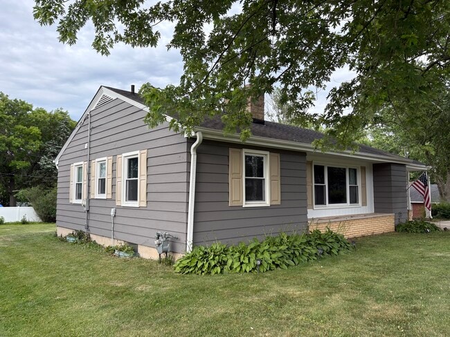 Building Photo - 706 Randall Ct