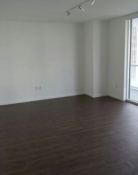 Building Photo - 50 Biscayne Blvd