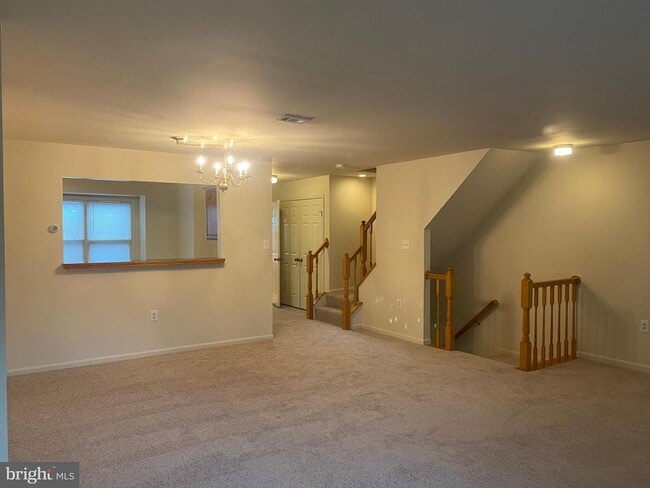Building Photo - 5604 Gresham Ln