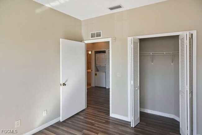 Building Photo - 8331 Bernwood Cove Loop