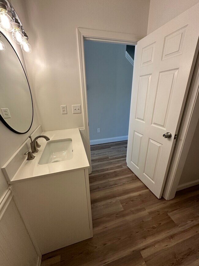 Building Photo - 45 Baxter Woods Trl