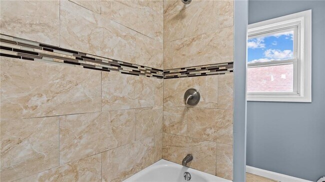 Building Photo - 168 Devonshire St