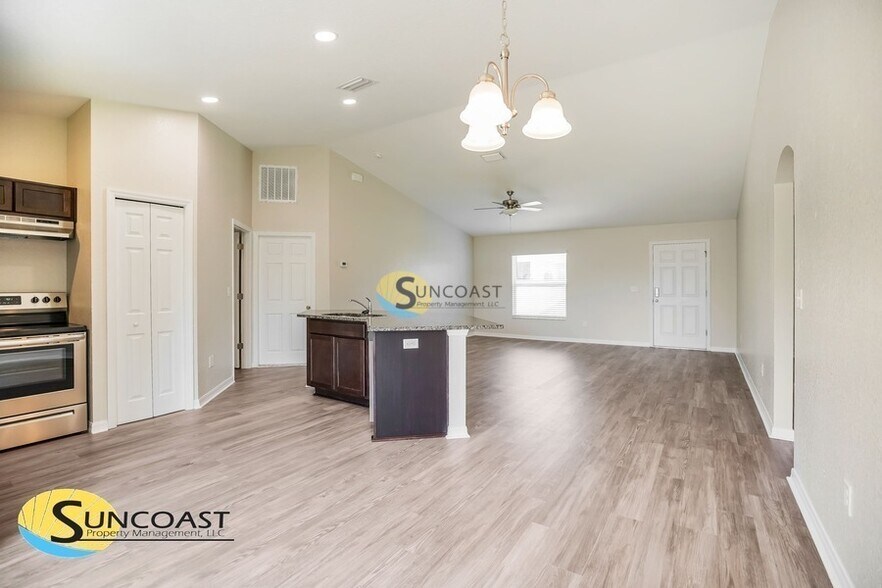 Building Photo - 2578 SW 155th Ln