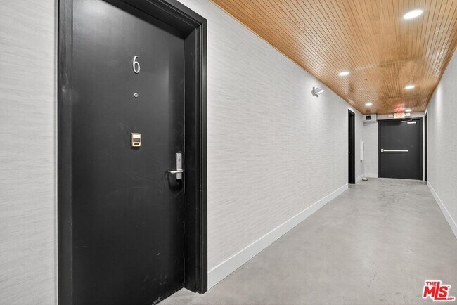 Building Photo - 2412 Eads St