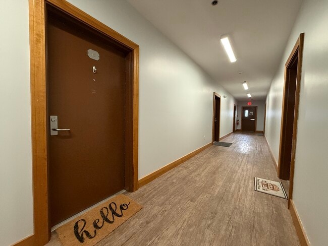 Building Photo - 11 Centre St