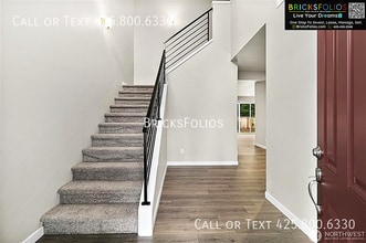 Building Photo - 16217 8th Ave E