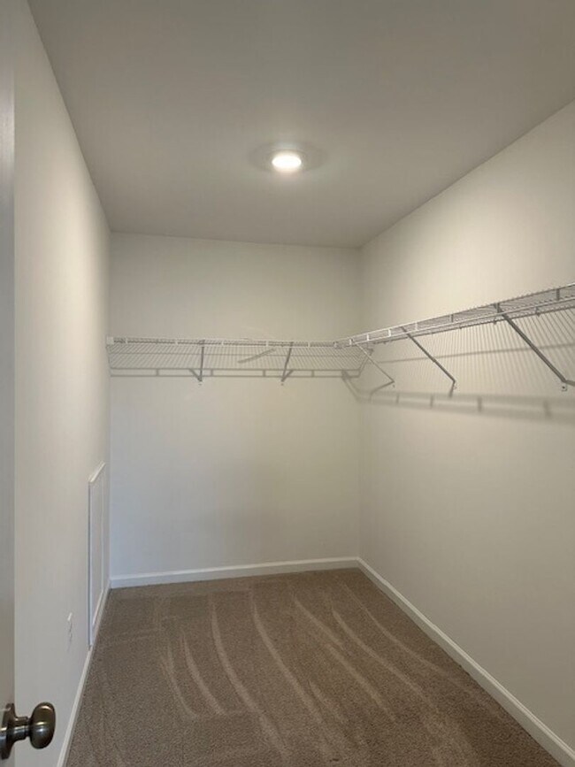 Building Photo - 67 Long Bnd Dr