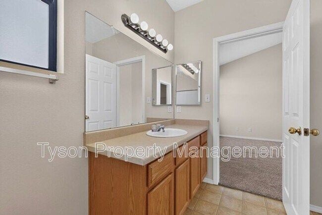 Building Photo - 4209 Ridgeway Ct