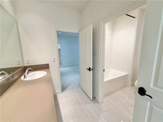 Building Photo - 110 Briar Rose
