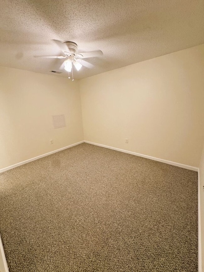 Building Photo - 1422 Founders Way