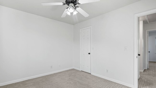 Building Photo - 711 Brentwood Pointe