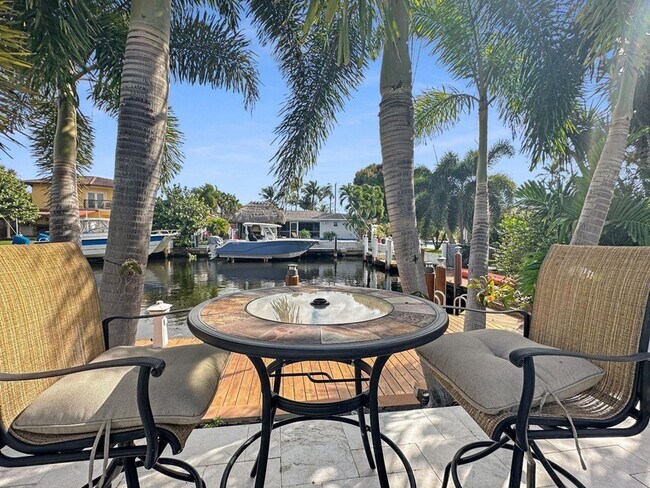 Building Photo - 280 SE 3rd Ave