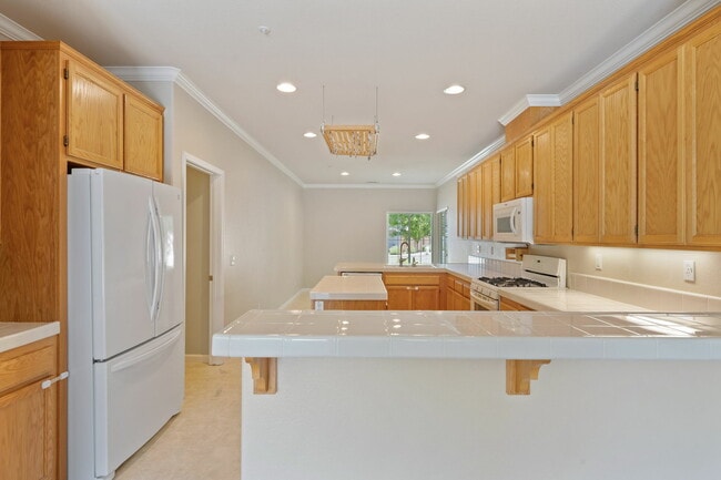 Building Photo - 300 Homewood Ct