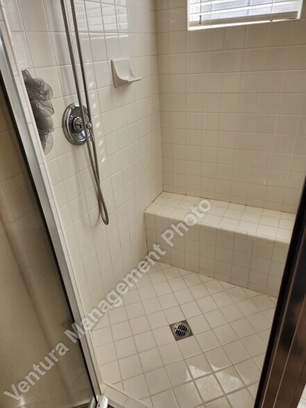 Building Photo - 5885 Indian Point Dr