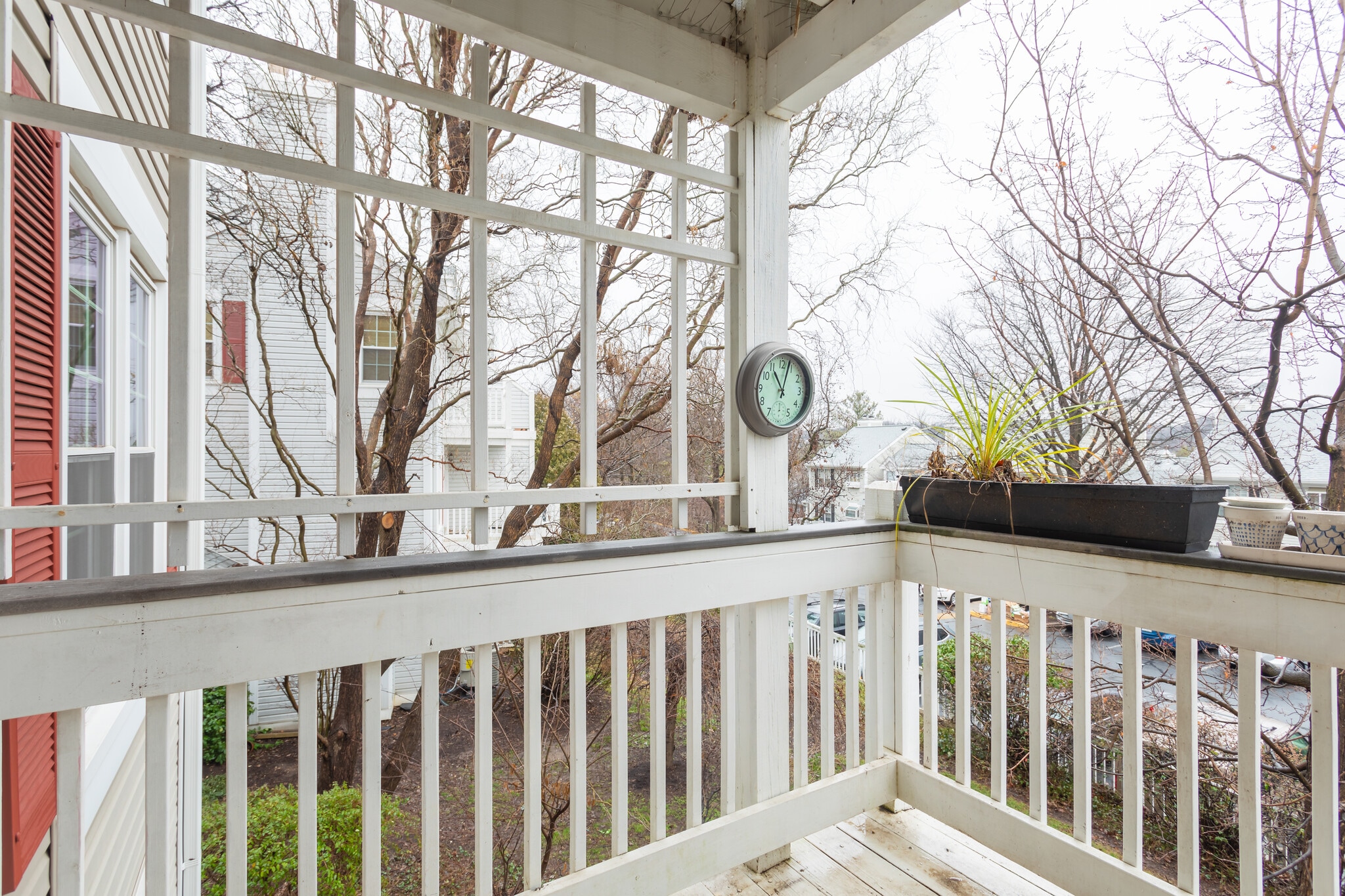 porch - 2919 S Woodstock St