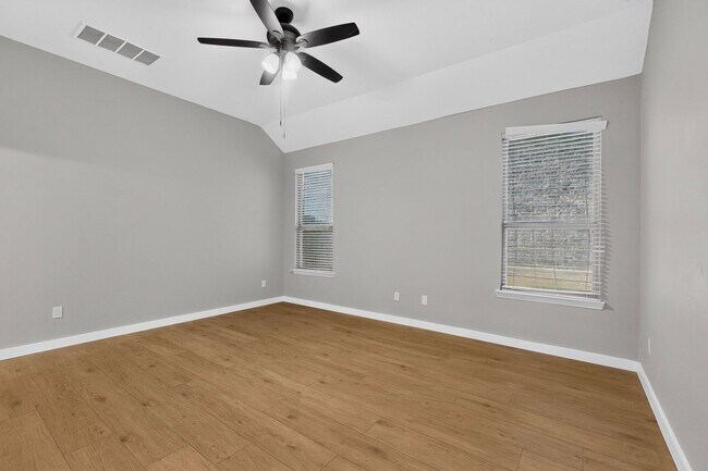 Building Photo - 3312 Glen Crest Ln