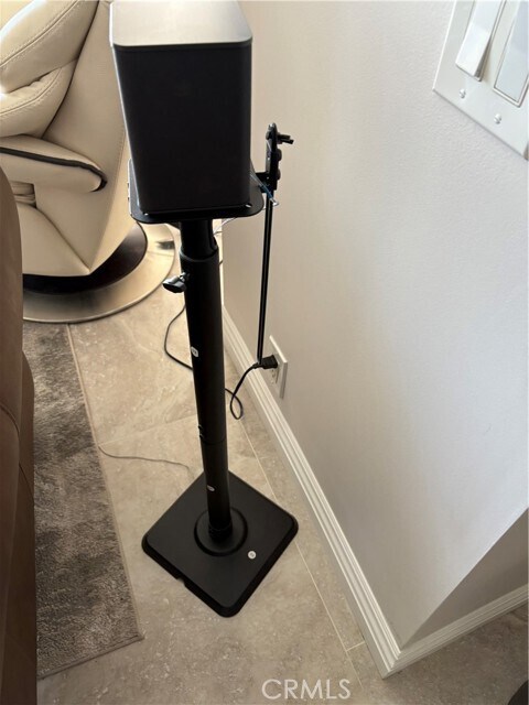 Building Photo - 525 E Seaside Way