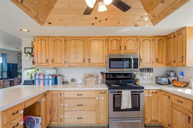 Building Photo - 373 Hile Ln