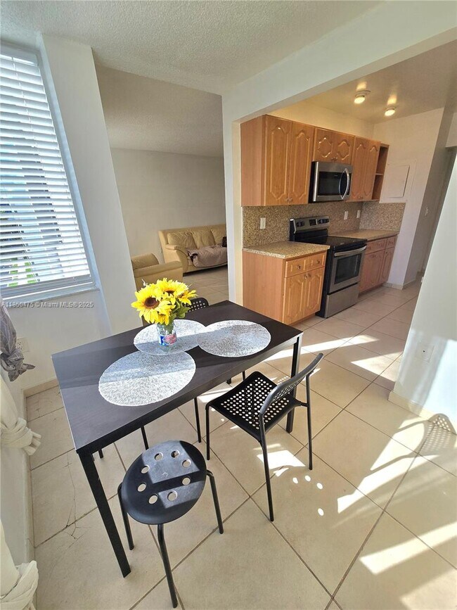 Building Photo - 250 180th Dr