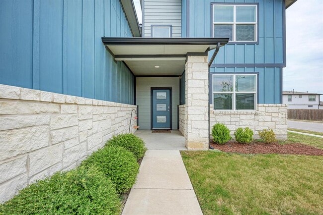 Building Photo - 7420 Peggie Nell Dr