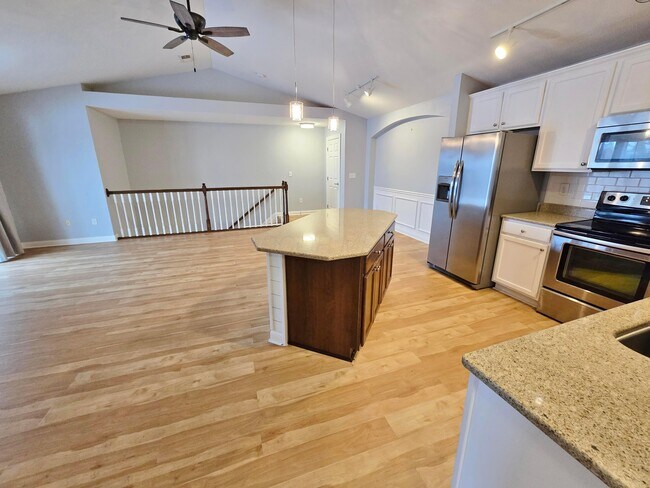 Building Photo - 4201 Bradhurst Dr