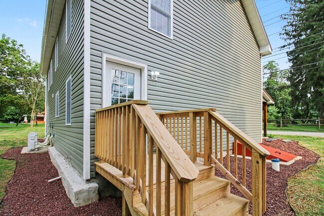Building Photo - 2367 Bryansville Rd
