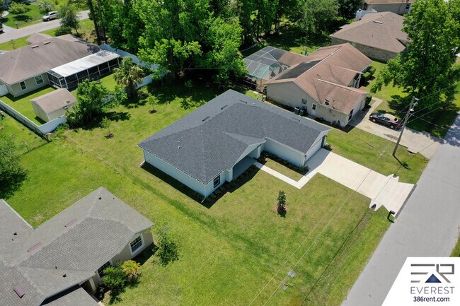 Building Photo - 17 Prestwick Ln