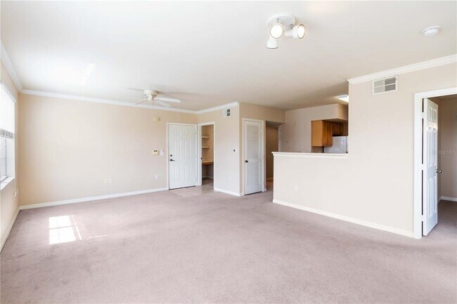Building Photo - 1040 Villagio Cir