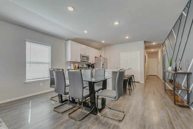 Building Photo - 10658 Red Orchid Dr