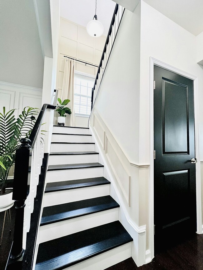 Building Photo - 2409 Glouster Pointe Dr