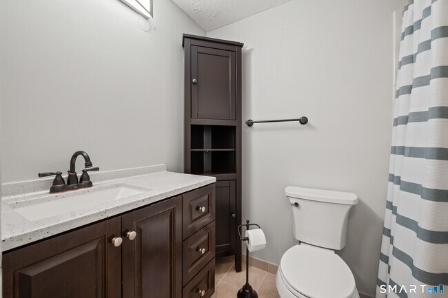 Building Photo - 18 Dutton Pl Way