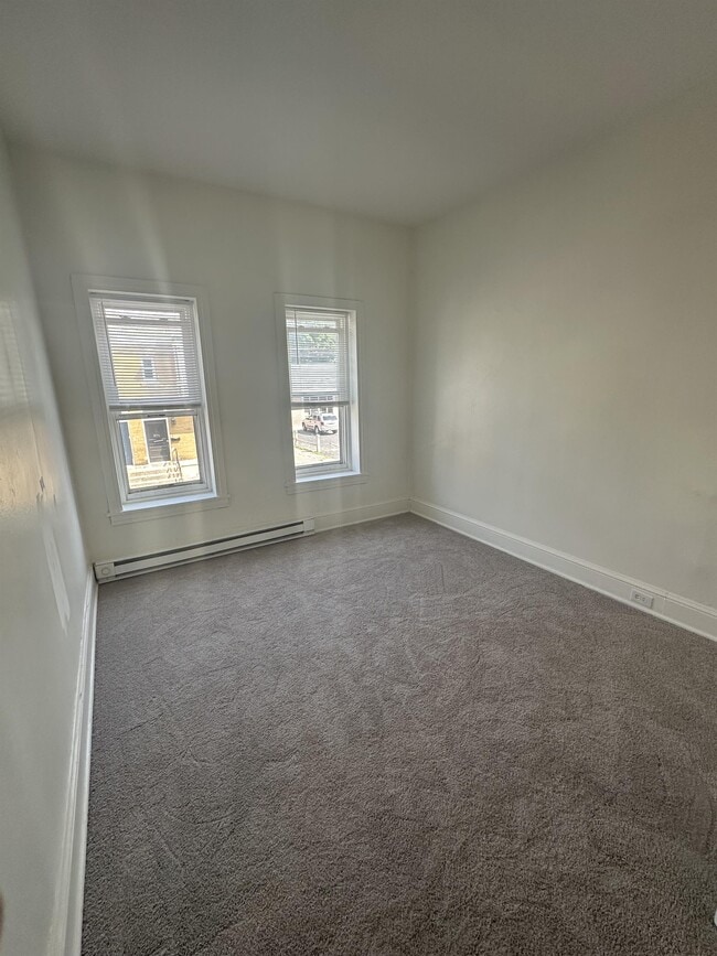 Building Photo - 368 E Philadelphia St