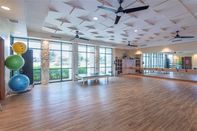 Building Photo - 7633 Rampart Dr