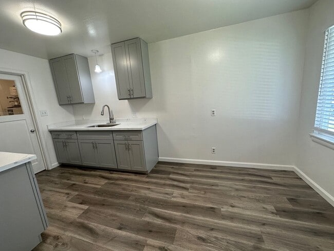 Building Photo - 4767001 /45