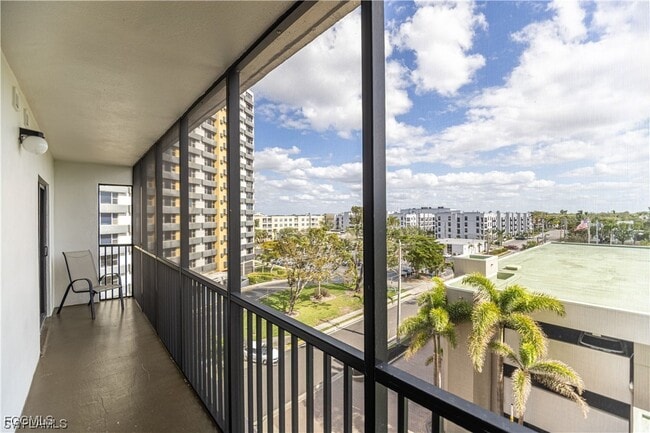 Building Photo - 1900 Virginia Ave