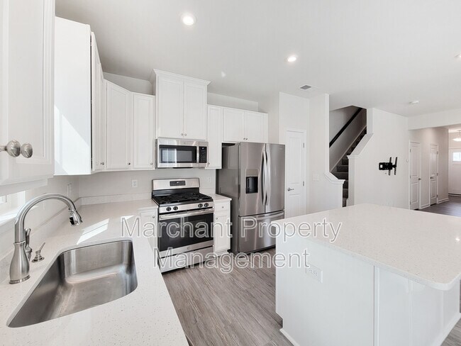 Building Photo - 111 Marthawood Ln