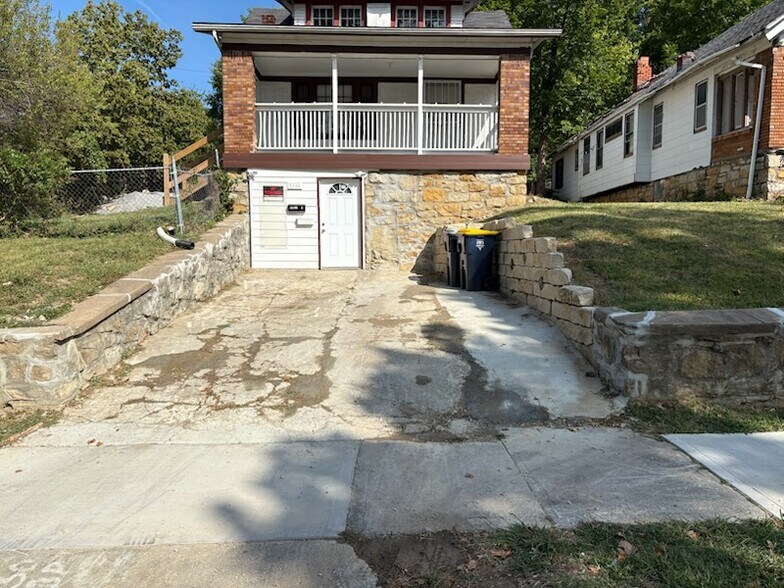 Building Photo - 5221 Wayne Ave