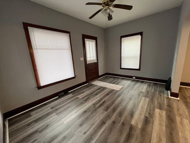 Building Photo - 229 14th Ave