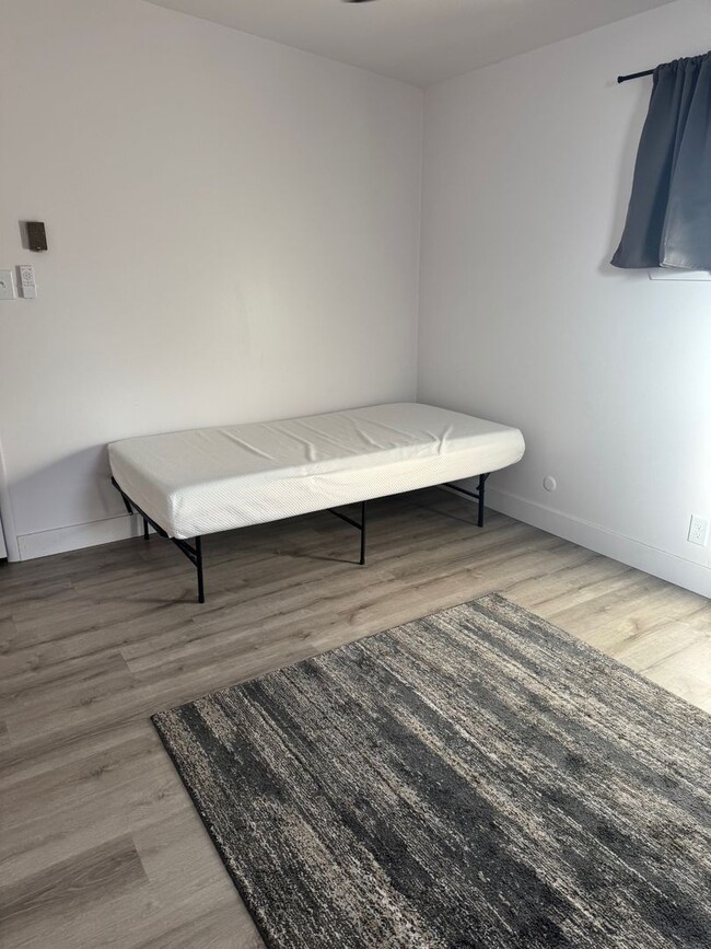 Building Photo - 310 S 600 W