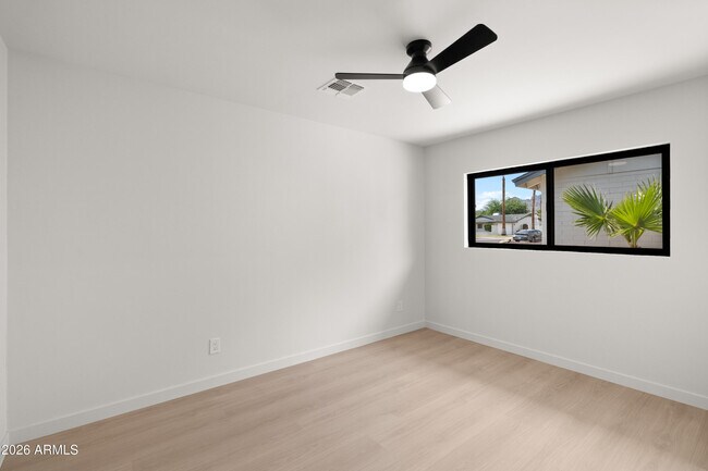 Building Photo - 10010 N 29th St