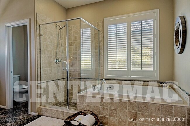 Building Photo - 10777 Canyon Grove Trail