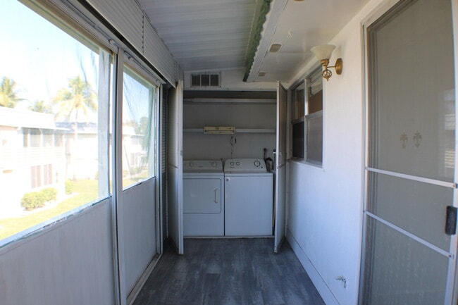 Building Photo - 89 Brittany Ln