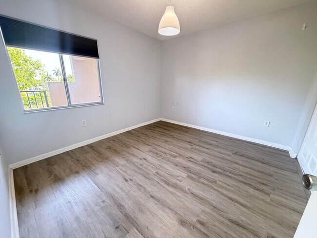Building Photo - 12650 SW 15th St