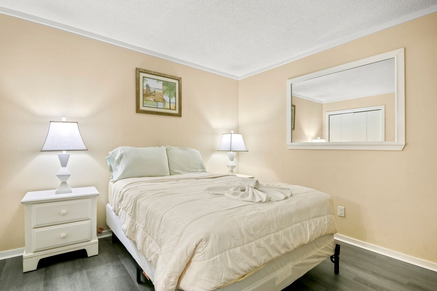 Building Photo - 5905 S Kings Hwy