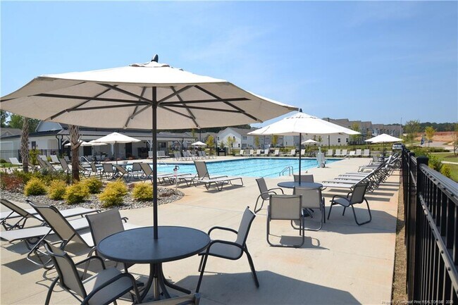 Building Photo - 123 Glen Clova Dr